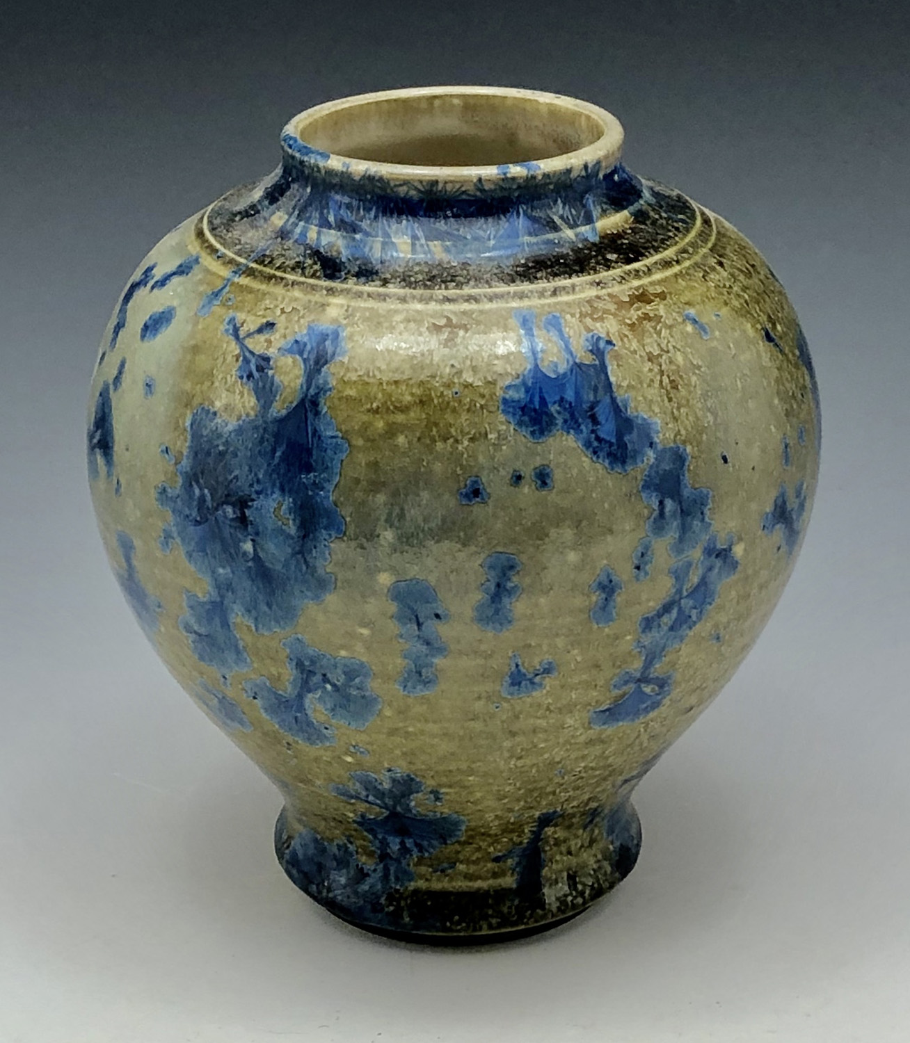 23a Gordon Hutchens vase_web